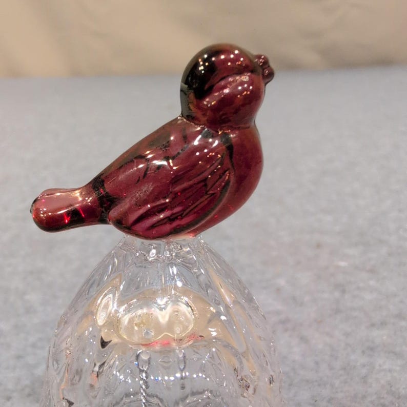 Amaris by Nachtmann Kryształowy dzwonek obiadowy Ruby Red Bird Topper Niemcy Szkło zdjęcie 2