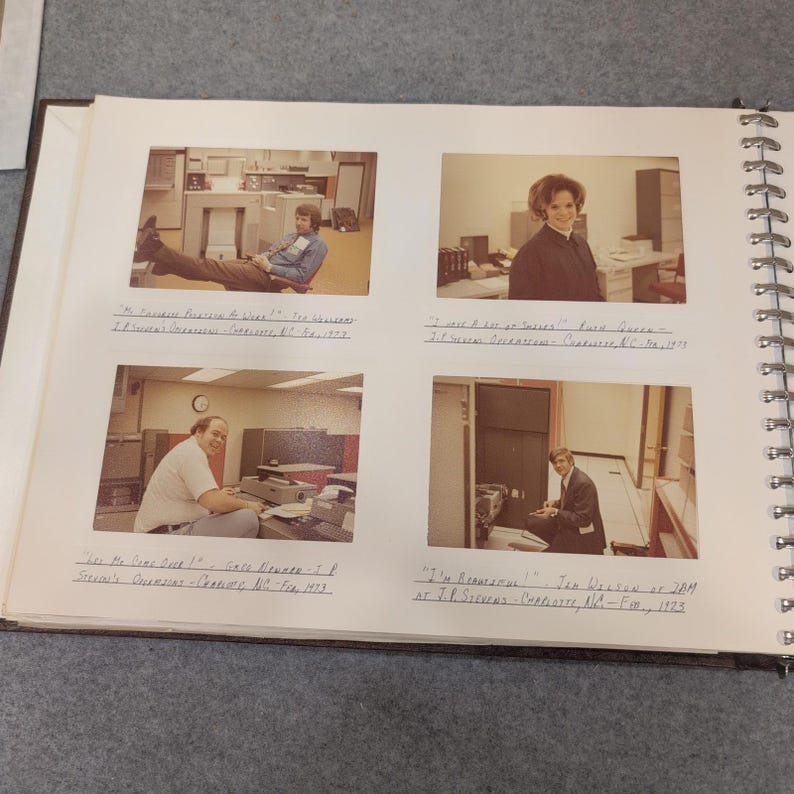 Vintage album uit 1972-1973 van de familie Harrington uit Charleston, West Virginia, van kolonel Patricia Harrington van de Amerikaanse luchtmacht. afbeelding 18