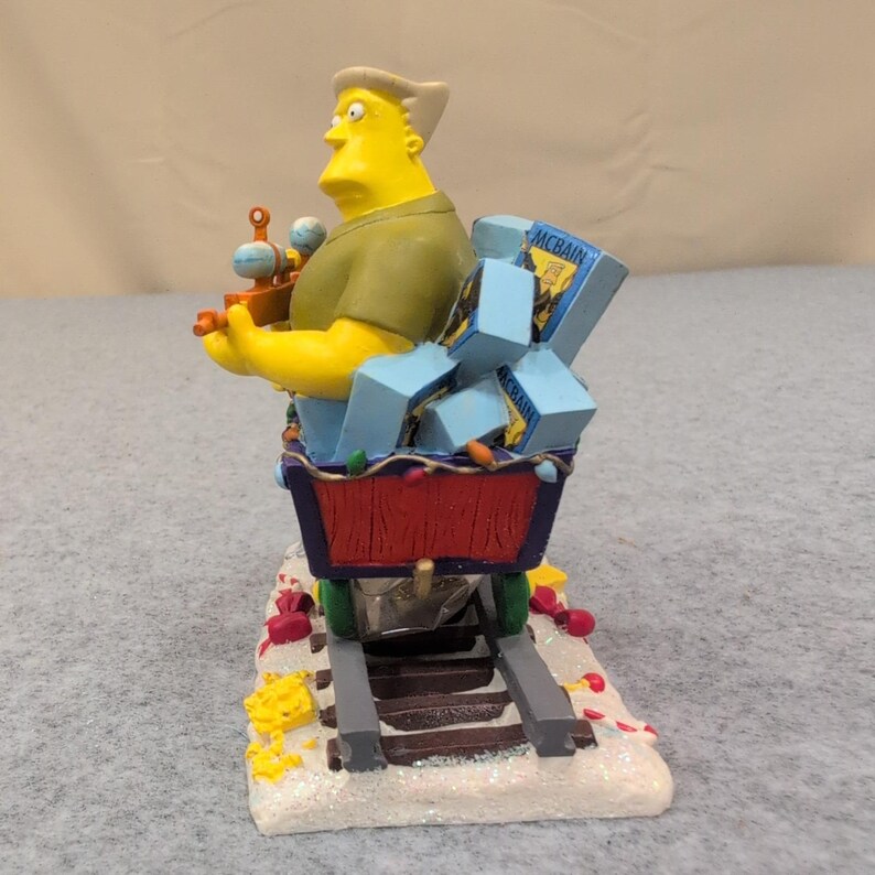 The Simpsons Christmas Express McBain Action Figure Giveaway Figurine 2005 0301 image 2