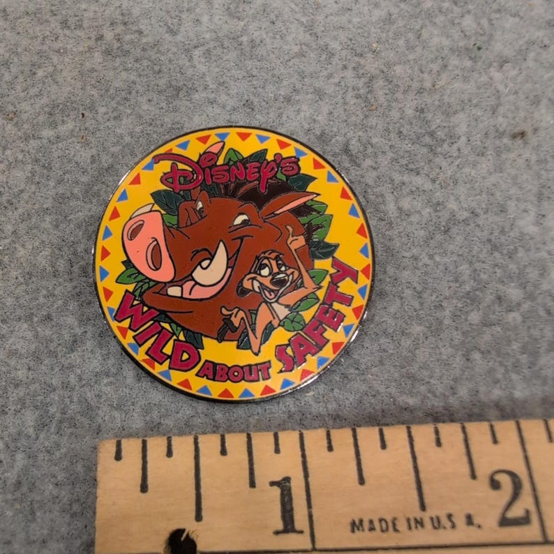 Disney Wild About Safety Pin Timon Pumbaa Lion King UL 2003 Collectible image 2