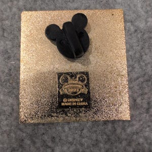 Disney Jiminy Cricket Pinocchio Disneyland Favorites 2002 Trading Pin image 3