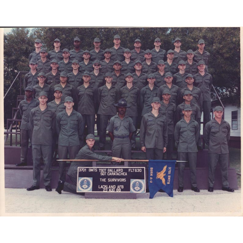 Vintage 1988 Lackland AFB 3701 BMTS Flight 630 The Survivors Photo 11x14 USAF image 1