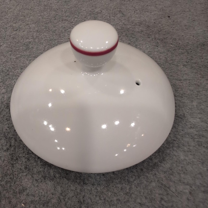 Cuthbertson American Christmas Tree Ceramic Teapot White Red Trim Holiday Decor image 2
