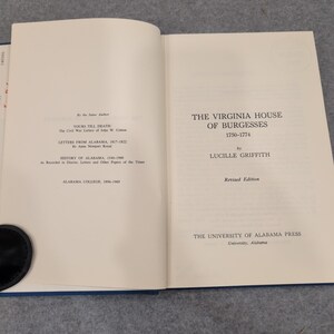 A Câmara dos Burgueses da Virgínia 1750-1774 Lucille Griffith Capa dura 1970 VG imagem 2