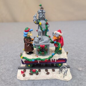 O Expresso de Natal dos Simpsons - Escultura de Natal no Parque Jebidiah 0270 2005 imagem 1