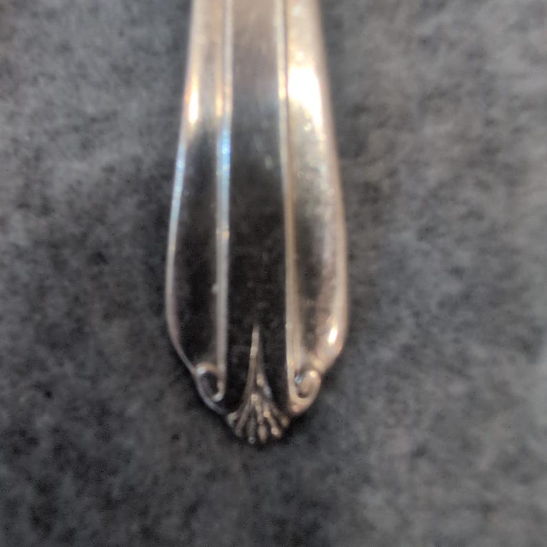 Set of 4 Wm Rogers Silverplate Forks Floral Engraved Vintage Dining Tableware IS image 3