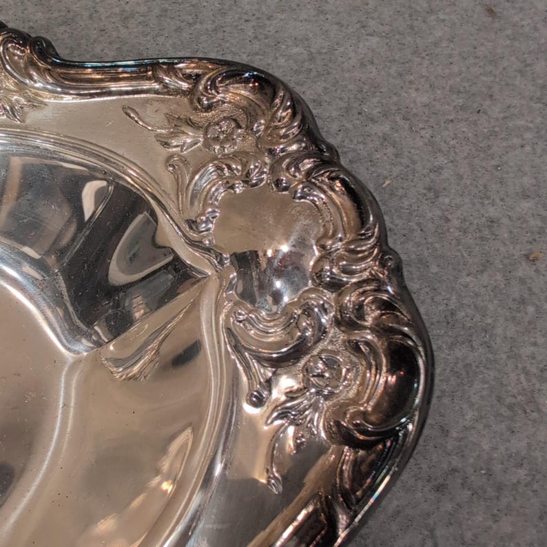 Towle Old Master Embossed Silverplate Oval Serving Tray Floral Scroll Border image 2
