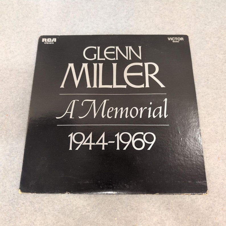 Glenn Miller A Memorial 1944-1969 RCA Victor VPM-6019 2LP Vinyl Mono Compilation image 1