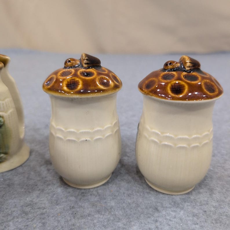 Vintage Mushroom Ceramic Napkin Holder Salt and Pepper Shakers Set Made in Japan image 8