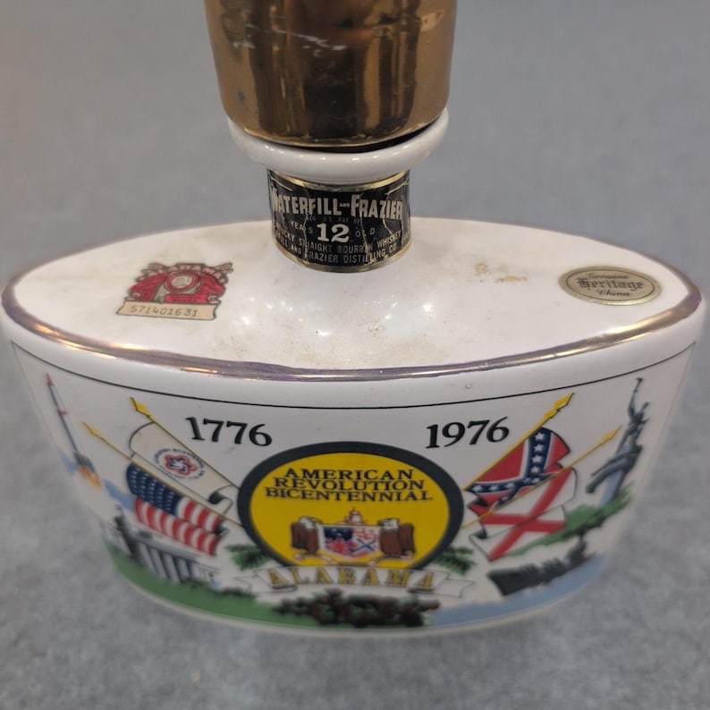 Dekanter Vintage Heritage China z okazji dwusetnej rocznicy rewolucji amerykańskiej w Alabamie z 1976 r. zdjęcie 2