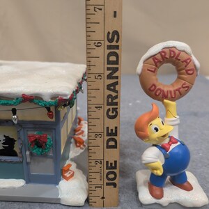 Hawthorne Village The Simpsons Christmas Village Lard Lad Donut Shop 2005 Light image 12