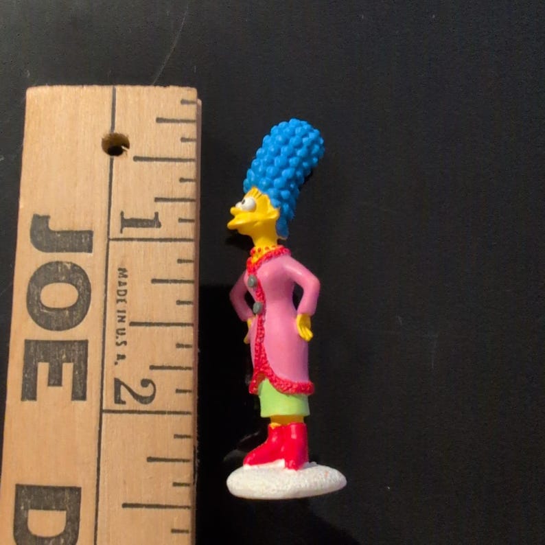 Hawthorne Village Marge Simpson Oh My Goodness Christmas Village Figurine 78449 image 4