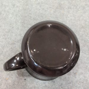 Juego de 5 tazas y platillos de café Franciscan Madeira color marrón oscuro y verde oliva. imagen 10