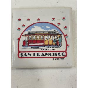 Magnete in ceramica quadrato con funivia di San Francisco, souvenir del 1989 immagine 1