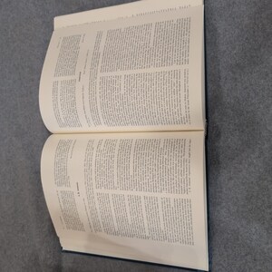 Cyclopedia of World Authors Revised Third Edition 5 Volume Set Frank Magill 1997 image 5