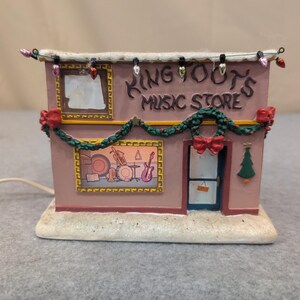Villaggio di Natale dei Simpson: Negozio di musica di Re Toots - Decorazione natalizia illuminata immagine 2