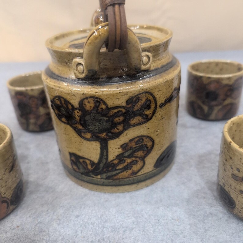 Servizio da tè vintage in ceramica dipinta a mano, teiera per 6 tazze, motivo uccelli, fiori, macchie, color beige immagine 3