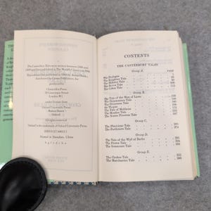 The Canterbury Tales Geoffrey Chaucer Oxford World's Classics Avenel Hardcover image 4
