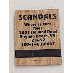 Vintage Scandals Mom's Kitchen Virginia Beach Matchbook Restaurant Collectible image 1