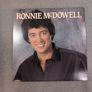 Ronnie McDowell All Tied Up In Love Vinilo LP Curb MCA Records 1986 MCA-5725 imagen 1