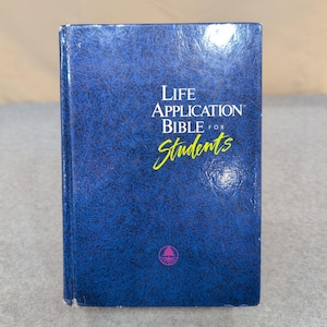 Bibbia per studenti con applicazioni pratiche per la vita quotidiana - La Bibbia vivente - 1992 - Copertina rigida - Blue Tyndale immagine 1
