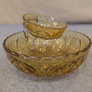 Anchor Hocking Medallion Honey Gold Chip and Dip Set Amber Glass Starburst 1960s image 1