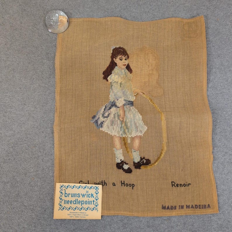 Lienzo para bordar Brunswick, Chica Renoir con aro P-965, Hecho en Madeira imagen 1