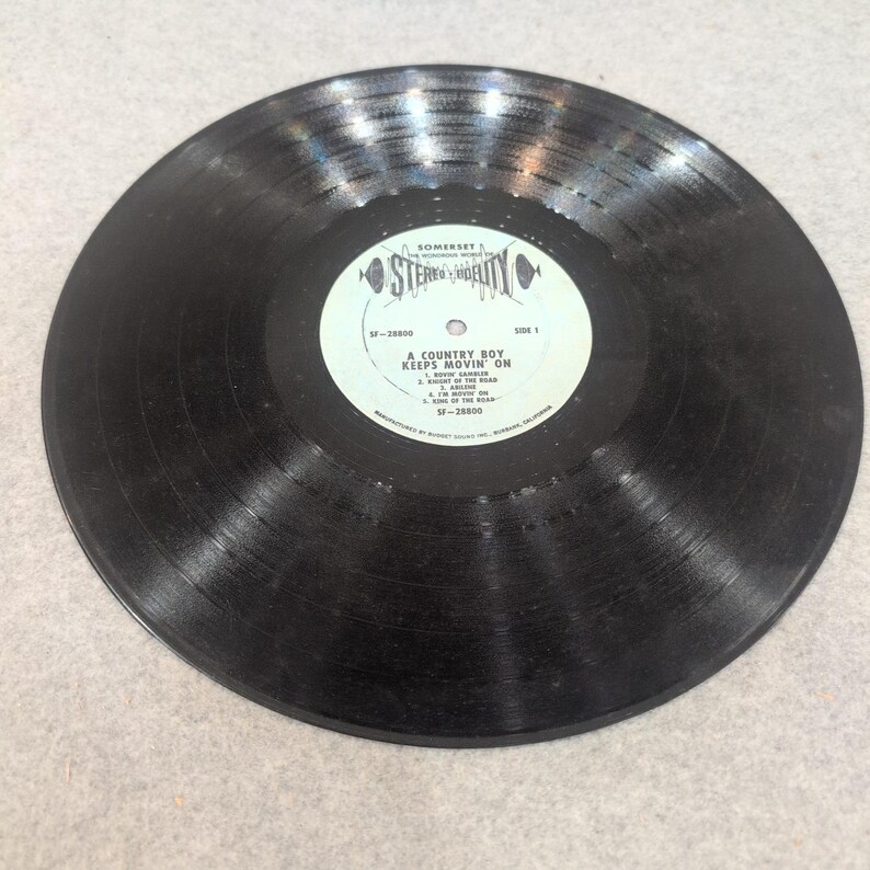 Bobby Bond Earl Cupit A Country Boy Keeps On Vinilo LP Somerset SF-28800 imagen 3