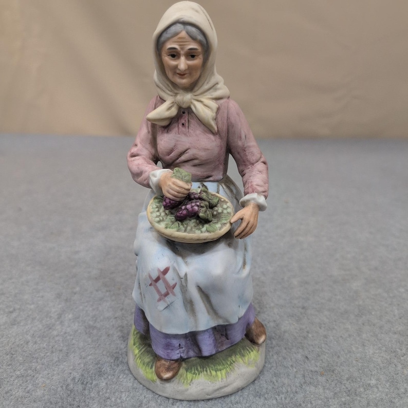 Homco 1433 Porcelain Figurine Old Woman with Grape Basket Matte Bisque Taiwan image 1
