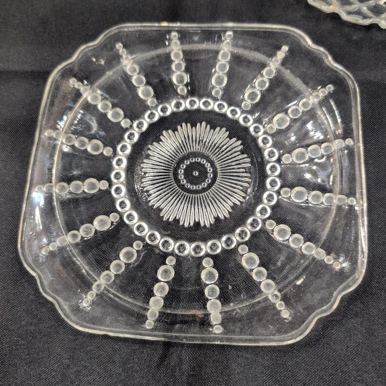 Vintage Clear Pressed Glass Plates Set of 3 Sunburst Diamond Point Floral image 4