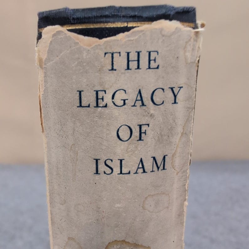 The Legacy of Islam Edited by Sir Thomas Arnold and Alfred Guillaume HC 1931 image 1