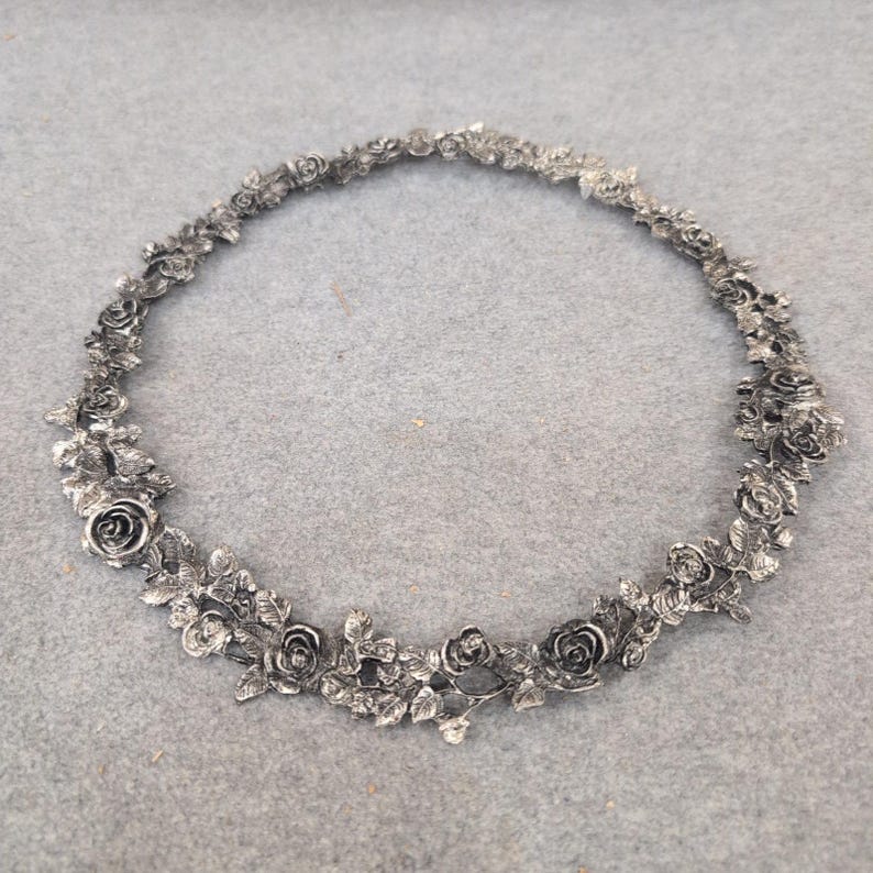 Vintage Silver Tone Cast Metal Rose Floral Wreath Stand Circular image 1