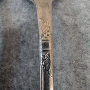 Set of 4 Wm Rogers Silverplate Forks Floral Engraved Vintage Dining Tableware IS image 2
