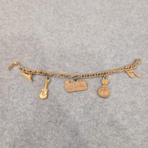 Vintage Nashville Charm Bracelet Grand Ole Opry Opryland USA Gold Tone J1 image 2