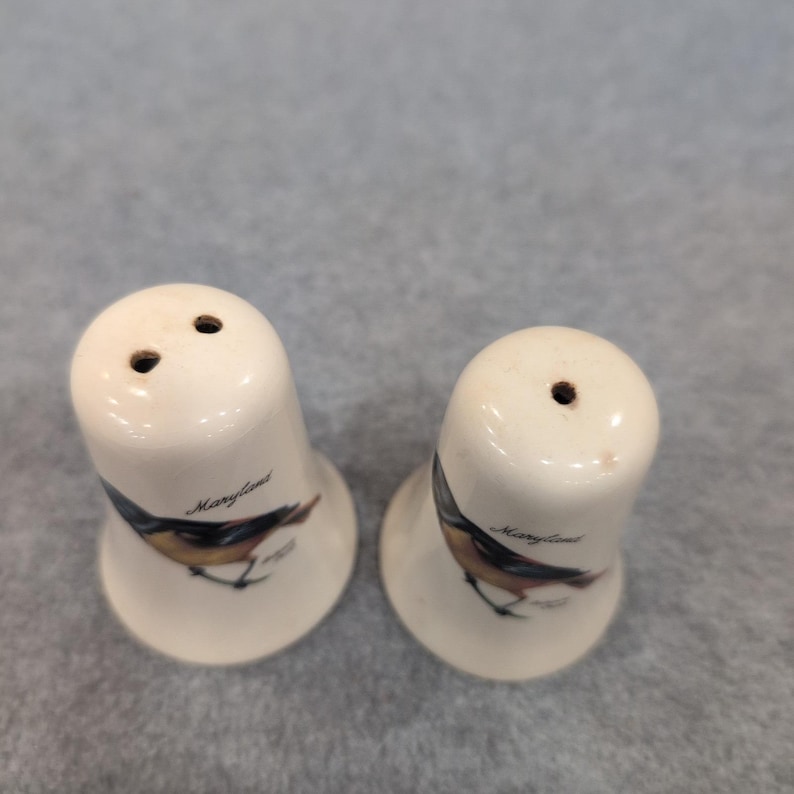Vintage Maryland Baltimore Oriole Salt and Pepper Shakers Ceramic Bird image 2