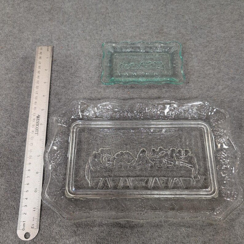 Tiara Indiana Glass Last Supper Bread Tray and Trinket Dish Set Clear Green image 4