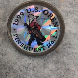 1999 U.S. Open Pinehurst No. 2 Golf Ball Marker Holographic Putter Boy Logo image 1