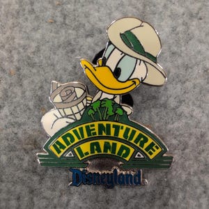 Disney Pin 2004 Donald Duck Adventureland Disneyland Safari Enamel Trading Pin image 1