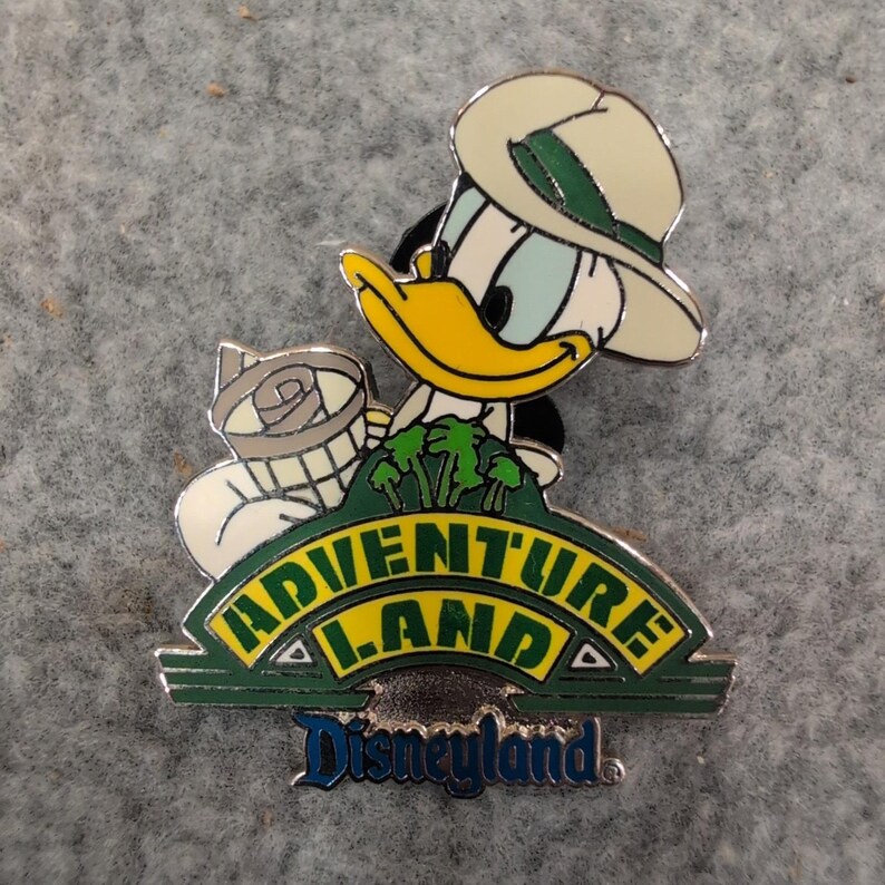 Disney Pin 2004 Donald Duck Adventureland Disneyland Safari Enamel Trading Pin image 1