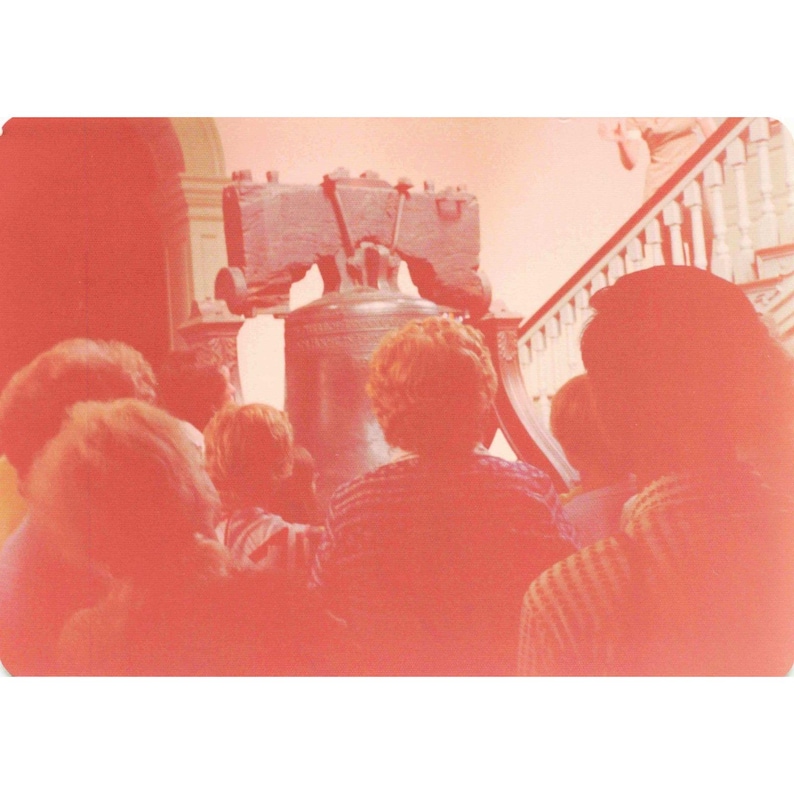 Vintage 1970s Philadelphia Liberty Bell Independence Hall Tourists Photo 3.5x5 image 1
