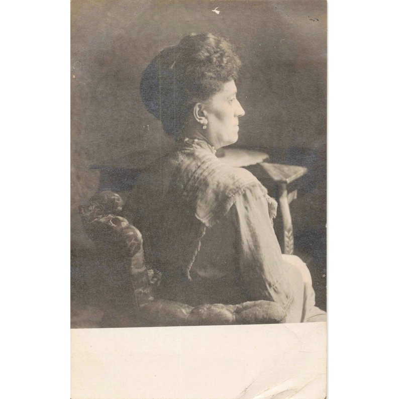 Antique RPPC Edwardian Woman Portrait Real Photo Postcard Cyko Stamp Box VG image 1