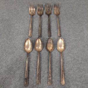 Prestige Plate Silverware Set 4 Forks 4 Spoons Grape Leaf Pattern Vintage Dining image 1