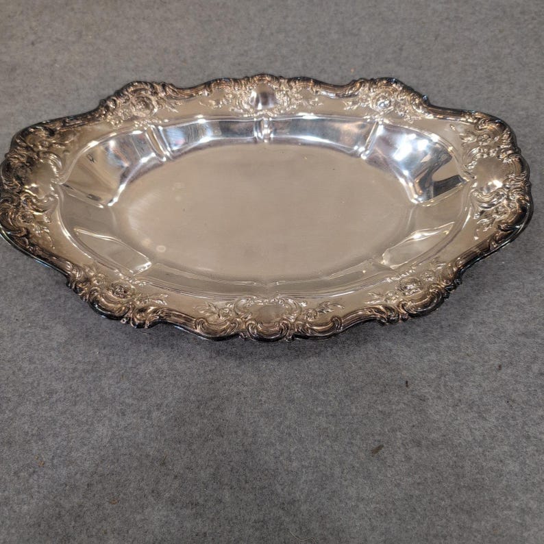 Towle Old Master Embossed Silverplate Oval Serving Tray Floral Scroll Border image 1