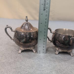 Oneida Silver Plated Footed Cream and Sugar Set with Lid USA Vintage image 6