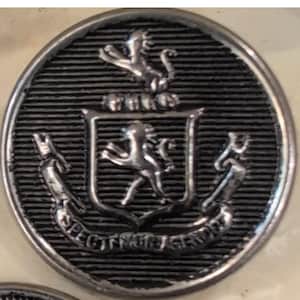 Vogue Original Buttons on Card "Spectemur Agendo" Silver Lion Crest Lot of 5 VTG image 1