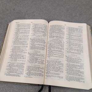 Thomas Nelson NASB The Open Bible Edition Black Leather Red Letter 947 Vintage image 9