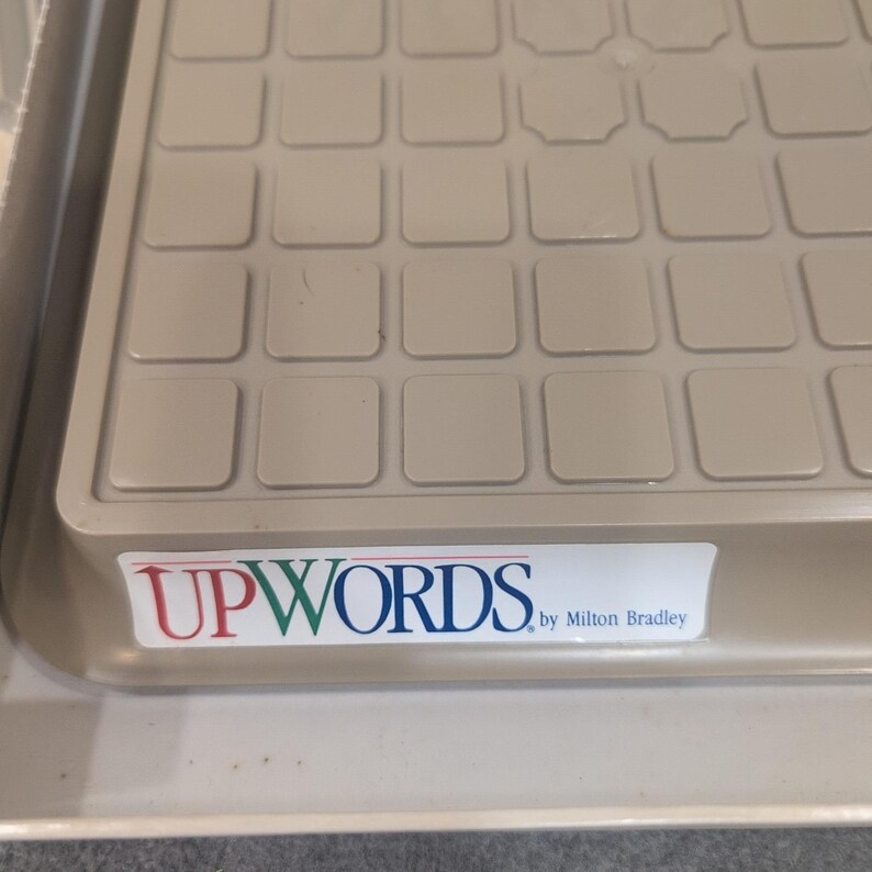 Milton Bradley Upwords 3D Wortspiel 1988 Vintage Brettspiel 4312 VG Bild 3