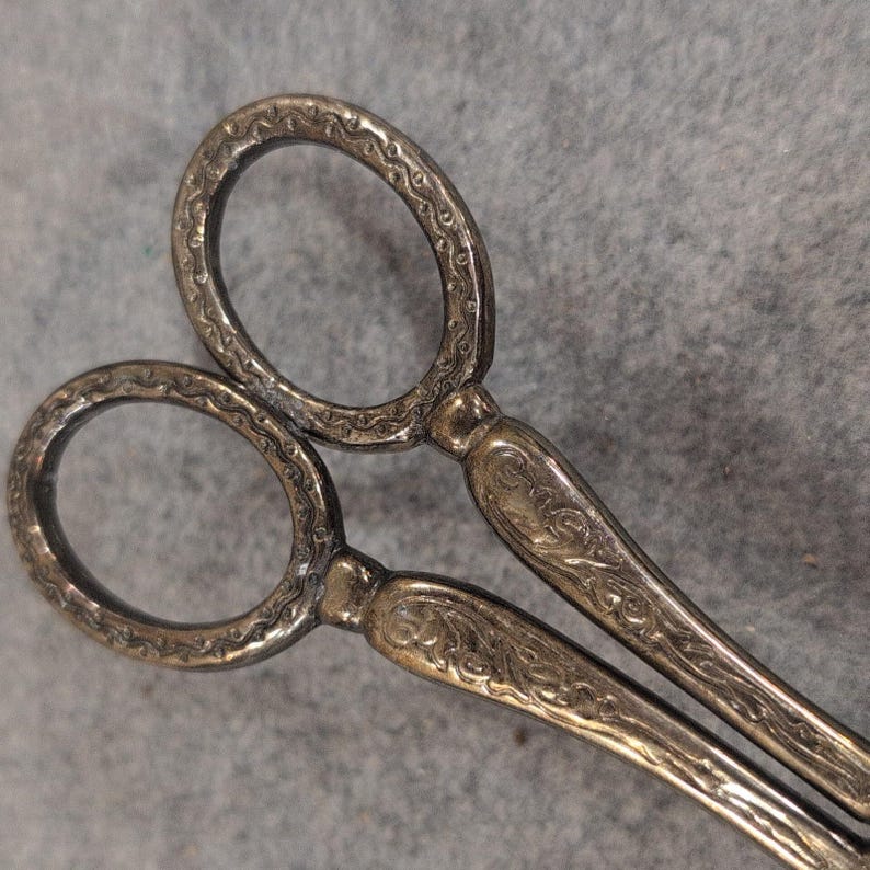 Vintage Silverplate Zinc Alloy Pastry Tongs Ornate Scroll Engraved Server image 8