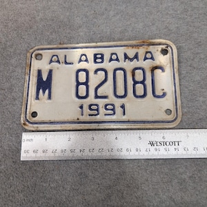Vintage 1991 Alabama Motorcycle License Plate White Blue M 8208C Tag image 2