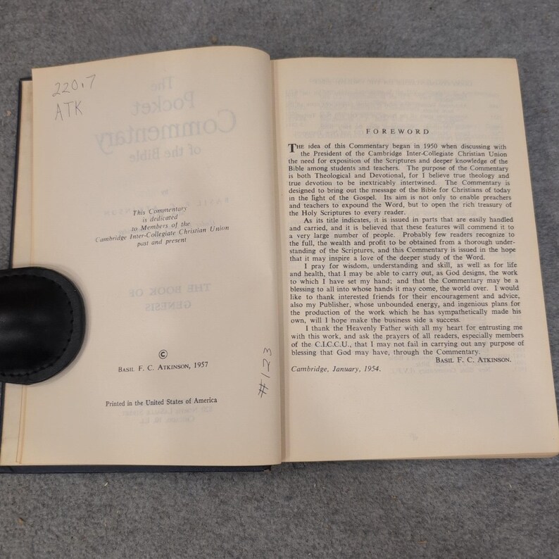The Pocket Commentary Genesis Basil Atkinson Moody Press 1957 Hardcover Vintage image 3